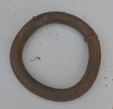 1 Stück alter Ring Eisenring Öse rostig aus Eisen ? STAHL ERSATZTEIL dick Fe