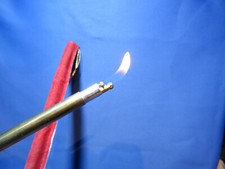 Schönes Tischfeuerzeug mit