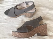 Clarks Damen Sandalen Pumps Wildleder Kork wie Neu