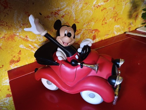 Mickey maus auto - im,