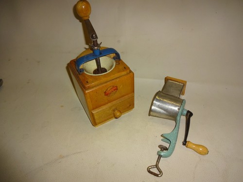 Alte kaffeemühle raspel - alte,