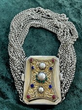 Kropfkette antik, Gepunzt