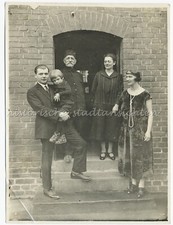 Frau im Charleston Kleid Familienportrait Goldenen Zwanzigern - Altes Foto1920er