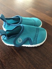Badeschuhe Größe 19