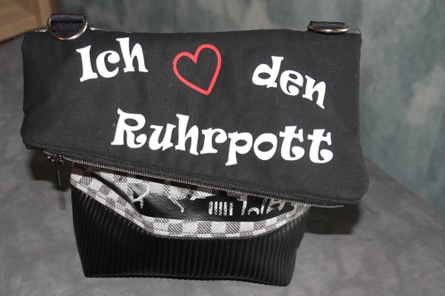 Umhängetasche genäht aus - genäht,