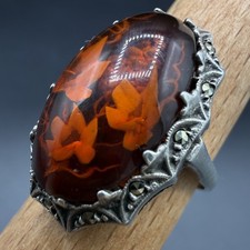 Schöner verzierter Bernstein