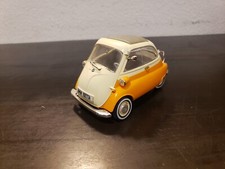 BMW Isetta 250 1/18 Revel