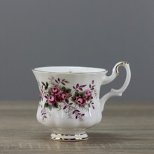 Royal Albert Lavender Rose kleine Kaffeetasse große Espressotasse Höhe 6,8 cm 