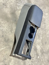 Mittelkonsole Mittelarmlehne Grau  05-09 Ford Mustang V  