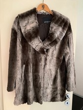 Wie neu: Novelti Fake