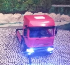Iveco Sattelzugmaschine Solo beleuchtet,  anschlußfertig H0