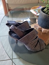 Miss Sixty Peeptoe High Heels leder Pumps Gr. 39 in Grau