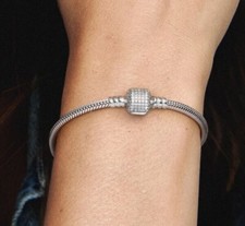 Pandora Moments Schlangen-Gliederarmband Funkelnder Pavé-Verschlus 925 Sterling