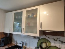 Nobilia Küche, Magnolie Hochglanz, mit allen E Geräten  ,zu verkaufen.