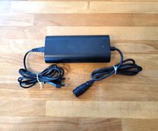 Biete hier ein Ladegerät von Cowboy 36V 3A - STC-8128LC-C