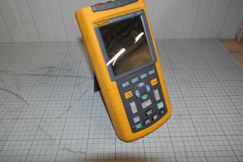 Fluke 123 scope multimeter 20 - /multimeter,