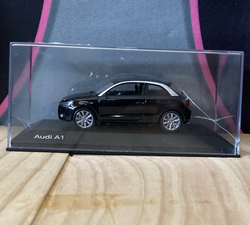 Audi schwarz silber - 1/43, schwarz/silber