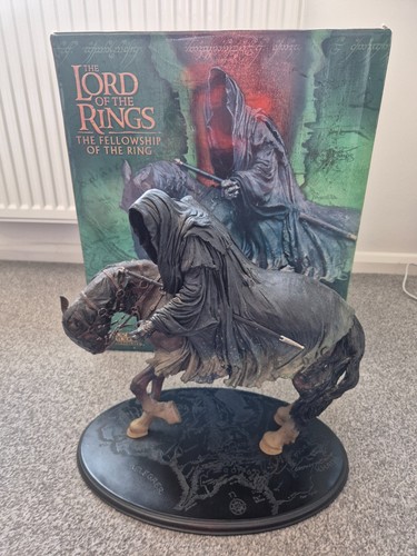 Ringgeister auf ross - auf,
