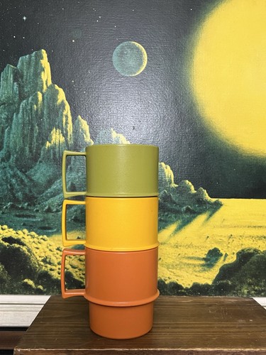Tupperware vintage made - tupperware,