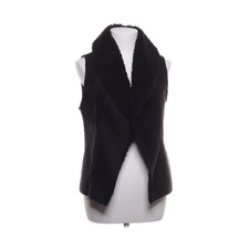 FB Sister, Outdoor Weste