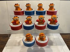 Garfield Bully 1981 Set 10 x Figur Stempel Boxer,  mit Herz, Hello, Super, Love