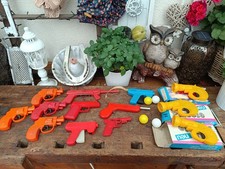 DDR  Spielzeugpistole Ball Pistolen Usw Konvolut Zündplättchenpistolen 