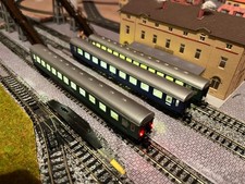 Spur N - 3 er Set Schnellzugwagen mit LED Innen und Schlusslicht-Arnold - OVP