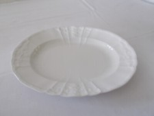 KPM Berlin Rocaille weiß Servierplatte Dm 24x31cm  1. Wahl neuwertig