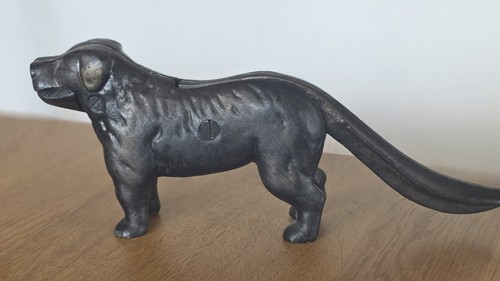 Uralter nussknacker hund aus - uralter,