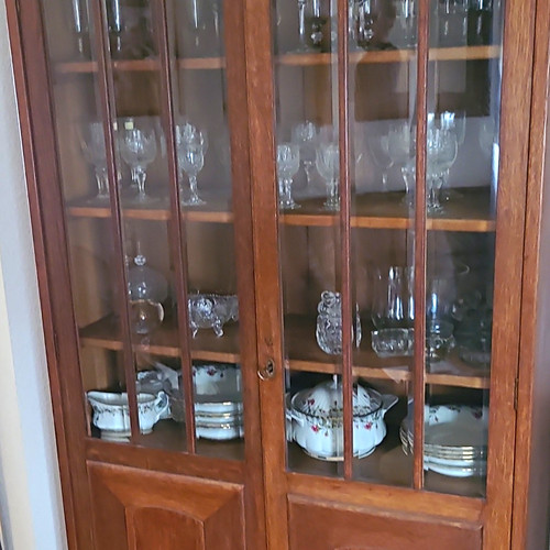 Holzvitrine braun 2 - braun,,