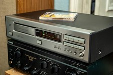 Onkyo R1 CD Player DX-7011 mit