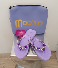++NEU++Mooilo Damen Sandalen Flip Flops lila Strass Flipis mit Clutch UVP 110€