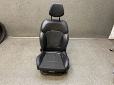 Fahrersitz vorne links Sitz