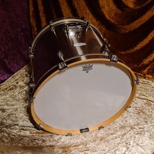 bass drum 22x18 pearl  tiefer gigantischer bass mit grandiosem sound superfett