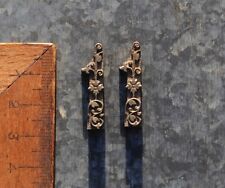 2x Messingornament Zierornament Messing Buchbinder Prägestempel Ornament Leder °