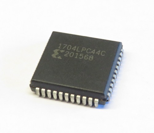 Xc1704lpc44c 4mbit 3volt - ,
