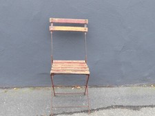 Französischer Bistrostuhl Klappbar – Metall & Holz, Gelb-Rot, Vintage Charme