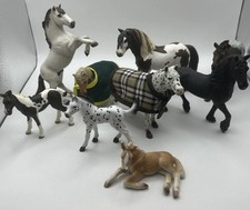 Schleich Pferde/ 9 Pferde/ Diverse Rassen/ 2 Decken