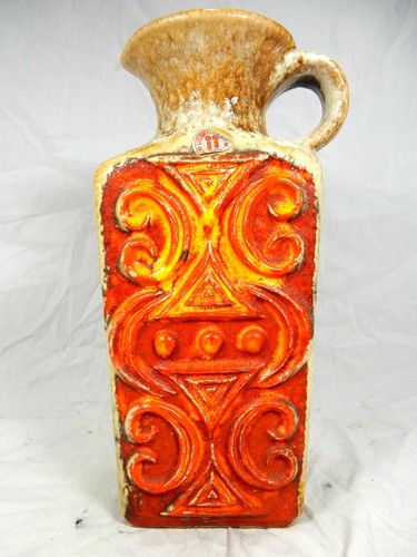 Well shaped pop art - 70´s,