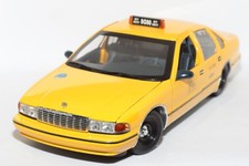 1:18 Chevrolet Caprice Sedan Taxi 9C6 (1991-1996) | UT Models 180142095 | modelc