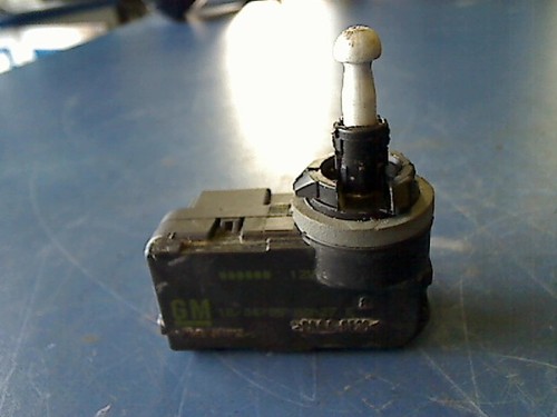Scheinwerfer stellmotor links - scheinwerfer,
