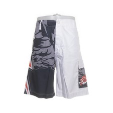 New Schnitzel, Badeshorts