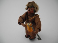 Peter Mecki Mönch mit Bierglas und Schlüsseln Biegefigur Österreich