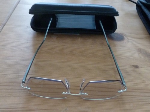 Selbsttönende lesebrille - selbsttönende,
