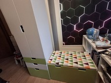Kleiderschrank mit Bank "Stuva" (Ikea) weiß/grün