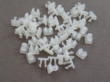 30 x Türdichtung Clips Knopf