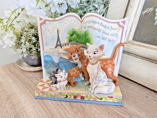 Disney traditions showcase - disney,