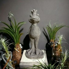 Steinfigur Froschkönig mit Krone - Massiver Steinguss  ,frostsicher 2,4 kg