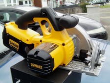 DEWALT DC300 Li-ION 36 V