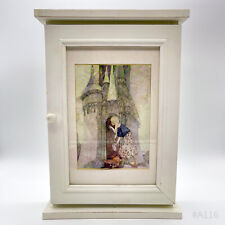 Vintage Schlüsselschrank „Die 7 Krähen“ A. Anderson aus Holz Märchen Weiß 34cm